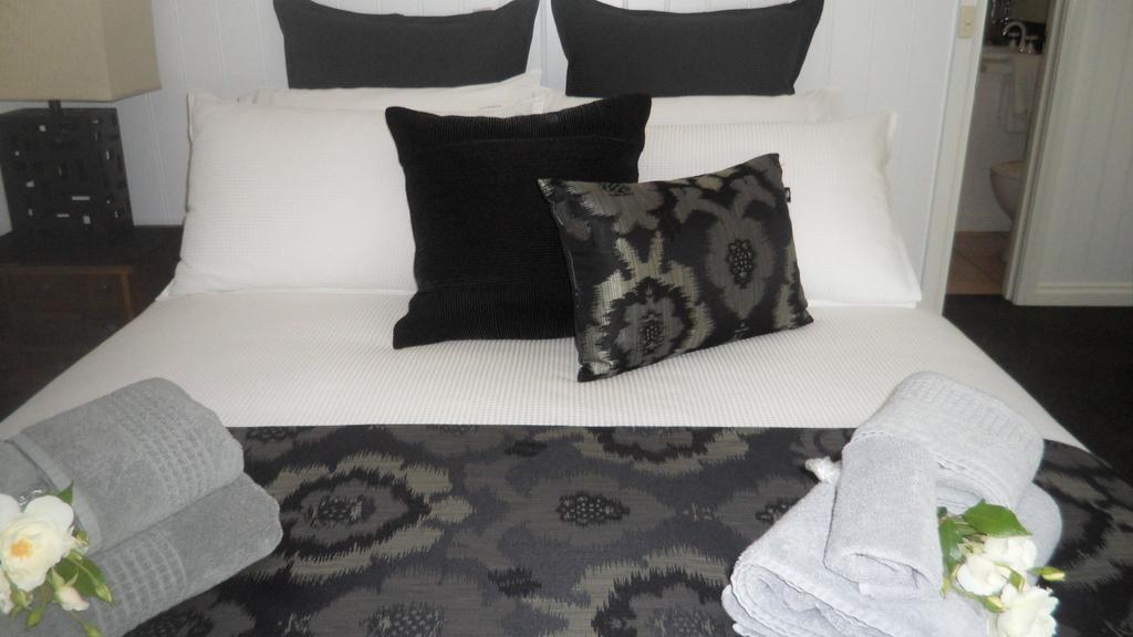 Creek Cottage Bed And Breakfast Traralgon Cameră foto